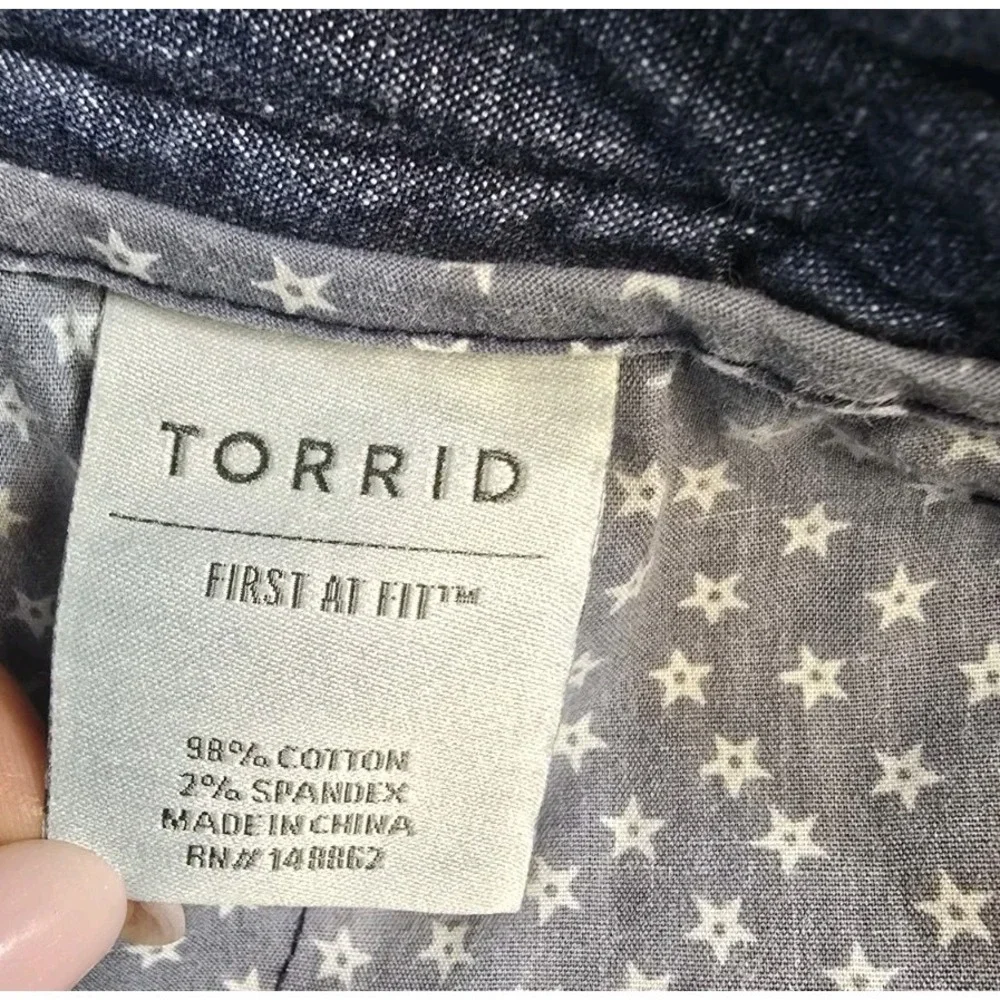 Torrid Women's Blue Denim Shorts  20 Blue Cotton Blend  Fot Ar First